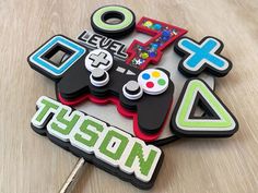 Gamer Cake Topper, Gamer Birthday Party, Gaming Cake Topper Birthday, Gamer Controller, Gamer Birthday Decorations, Video Game Cake Topper, Boy Birthday Party, Boy Party Decor, Boy Birthday Ideas #gammerparty #videogamesparty #gammercaketopper #gaming #videogames #controller Gamers Party Ideas, Playstation Cake, Gamer Cake