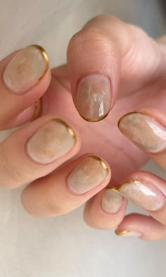 Fall Nail Gel, Natural Nails Spring, Nail Ideas Winter, Simple Nail Ideas, Winter Nail Trends, Minimalist Nail, Milky Nails, Minimal Nails, Work Nails