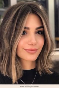 Shoulder Length Hairstyles, French Bob, Textured Bob, Gorgeous Hair Color, Brown Hair With Blonde Highlights, Highlights Brown Hair, Blonde Hair With Highlights, Short Hair Balayage, Penteado Cabelo Curto