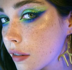 Tropical Eye Makeup, Portals Makeup Look, Watercolor Art People, Abstract Makeup Looks, Funky Makeup, Character Makeup, Dope Makeup