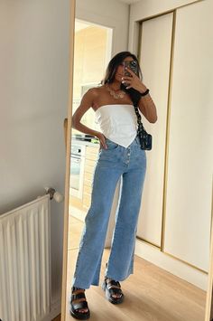 Trendy Causal Summer Outfits, Woods Wedding Guest Outfit, Platform Sandals And Jeans Outfit, Nyc Summer Work Outfits 2023, Rodeo Bell Bottom Outfit, Outfits For Early 20s Style, Late 20s Fashion Outfits Summer, Summer Art Museum Outfit, Daytime Nashville Outfit Summer