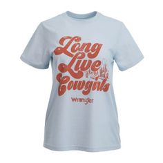 Express your love of all things cowgirl with the Women's Long Live Cowgirls Tee. It comes with a graphic of a desert setting to celebrate your love of the Western style. Plus, this dreamy crewneck tee is made of a soft cotton blend that will keep you comfortable from dawn to dusk. Regular Fit Short Sleeves Cotton Blend White Wrangler, Button Up Shirt Womens, Western Tops, Wrangler Shirts, Cowboys Shirt, Tractor Supply, Vintage Wrangler, Long Live, Western Style