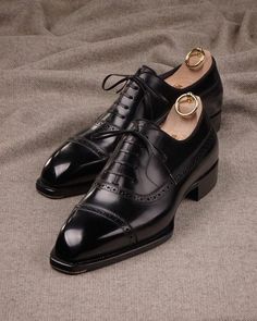 Men Black Leather Oxford Dress Shoes, Handmade Black Leather Formal Shoes | eBay Black Brogues, Gents Shoes, Black Oxford Shoes, Black Leather Oxfords, Leather Sole Shoes, Gentleman Shoes, Custom Design Shoes, Leather Formal Shoes, Cajun Recipes