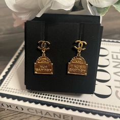 Stunning Pair Of Chanel Gold Drop Earrings 100% Authentic From The Fall 2022 Collection By Virginie Viard Made In Italy Gold-Plated Measurements Approx.: Length: 1.25" Width: 0.75" Excellent Condition Overall Aside From Faint Scratches Throughout Metal Comes With Jewelry Pouch Chanel 2022, Jewelry Chanel, Chanel Jewelry, Fall 2022, Gold Drop Earrings, Jewelry Pouch, The Fall, Jewelry Earrings, Chanel