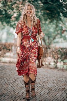 Dress And Cowboy Boots, Italian Chic, Black Pinterest, Feminine Dresses, Moda Hippie