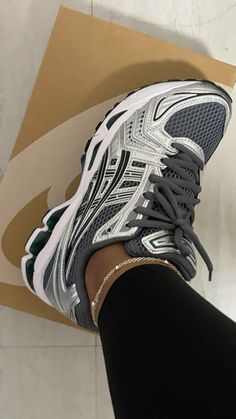 #asics #blackgirl #shopping #shoes #shoeaesthetic #newbalance #goldjewelleryarabic Black New Balance Sneakers Outfit, Black Asics Outfit Woman, 2025 Aesthetic Outfits, Asics Shoes Black, Asics Women Outfit, How To Style Sneakers Women, Asics Gel Kayano Outfit, Asics Sneakers Outfit, Asics Outfit Black Woman