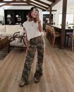 Shop outfit details here. Cute Camo Outfits, Army Pants Outfit, Olive Green Pants Outfit, Trendy Mom Outfits, Cargo Outfit, Leg Pants Outfit