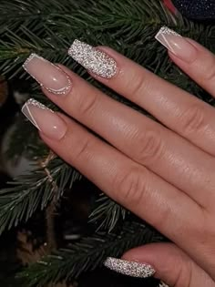 Silver Prom Nails Coffin, Glitter Nail Inspo Sparkle, Silver Sparkly Prom Nails, Fancy Silver Nails, Sparkly Nails For Prom, Prom 2023 Nails, Silver Sparkly Nails Acrylics, Silver Glitter Prom Nails, Hold Nails Acrylic