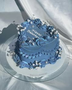 Periwinkle Birthday Cake, Blue Birthday Aesthetic, Pisces Princess, Heart Birthday Cake, Blue Birthday Cakes, Birthday Cake Decorating Ideas, Vintage Birthday Cakes, Sweet 16 Birthday Cake, Sweet 16 Cakes