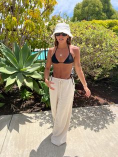 Bali Outfits, Bali Outfit, Thailand Outfit, Linen Beach Pants, Linen Pants Outfit, Linen Drawstring Pants, Island Outfit, Build A Capsule Wardrobe