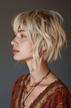 Short Curly Hairstyles Braids, Kort Bob, Hair Ideas Short, Messy Short Hair, Short Blonde, Short Hair With Bangs, Cut My Hair, Good Hair Day, Hairstyles For Women