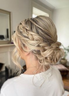 40+ Dreamy Bridesmaid Updos for a Picture-Perfect Wedding - Days Inspired Updo Hair Styles For Wedding, Braid Updo Bridesmaid, Updo Hair Bridesmaid, Bride Updo Braid, Up Do Hair For Bridesmaids, Bridesmaid Hairstyles Low Updo, Bridesmaids Hair Styles Updo, Cute Bridesmaid Hairstyles Up Dos, Hair Updos For Bridesmaids