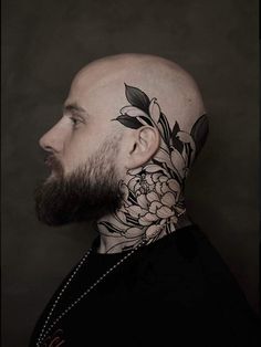 Color Throat Tattoo, Traditional Tattoo Neck, Celtic Tattoos For Men, Side Neck Tattoo, Japanese Flower Tattoo, Neotraditional Tattoo