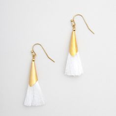 Brand New, Never Worn, With Tags! Getting Swept Away Tassel Earrings By Peter + June At Modcloth In Gold / White. Beautiful And Perfect Statement Earrings To Complete Any Outfit. Trendy, Boho Chic, And Lightweight. Pair With Anything From Your Favorite Sundress To The Everyday Tee And Jeans! Add Artistic Texture And A Majestic-Meets-Minimalist Touch To Any Look. ******* Pacsun Bdg Brandy Melville Asos Zara Mango Anthropologie Out From Under Madewell Free People Cotton On Kimchi Blue Truly Madly White Dangle Tassel Earrings As Gift, White Latkans Earrings, White Fringe Earrings For Summer, White Dangle Jewelry With Tassels, White Tassel Jewelry For Summer, White Fringe Tassel Earrings As Gift, White Fringe Tassel Earrings For Summer, White Tassel Earrings Gift, White Tassel Earrings For Summer