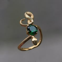 Snake Emerald Gold Plated Ring, 925 Sterling Silver Ring, Emerald Gold Snake Silver Ring, Emerald Snake Silver Ring, Animal Snake Jewelry - Etsy Smaragd Ring, Gold Color Ring, Style Gothic, Snake Jewelry, Funky Jewelry, Gold Snake, Jewelry Lookbook, Cool Jewelry, Halloween Jewelry