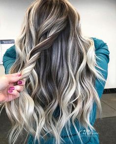 Beckham Hair, Dark Hair With Highlights, Blonde Hair Inspiration, Curl Styles, Pretty Hair Color, Balayage Highlights, Hair Painting, Blonde Balayage, Aesthetic Hair