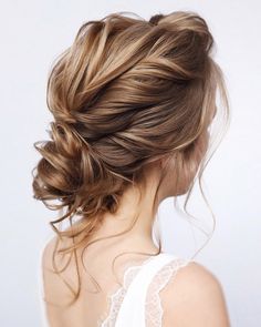 Wedding Hairstyles For Medium Length Hair: 40  Best Looks Loose Wedding Hair, Riverside Wedding, Hair Elegant, Wedding Hair Trends, Messy Hair Updo, Messy Wedding Hair, Beautiful Wedding Hair, Wedding Hair Side, Wedding Hairstyles For Medium Hair