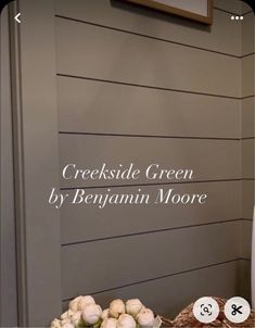 there is a sign that says, crockside green by benjamin moore