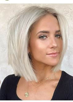 Highlights Platinum, Bleaching Hair, Blonde Colors, Blond Highlights, Hair Shade, Modern Short Hairstyles, Platinum Blonde Hair Color, Blond Ombre, Colors Hair