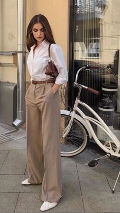 Adrette Outfits, Chique Outfits, Outfit Chic, Business Casual Outfits For Work, Classy Work Outfits, Outfit Trends, Stylish Work Outfits, Casual Work Outfits, Mode Inspo