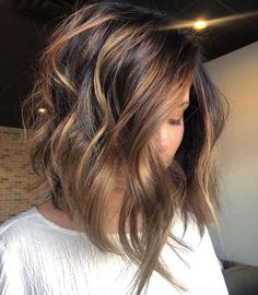 Long Brown Bob With Caramel Highlights Hi And Low Lights Brown Brunettes, Brunette Shag With Highlights, Black Lob, Brown Balayage Bob, Long Brown Bob, Balayage Bob, Black Bob