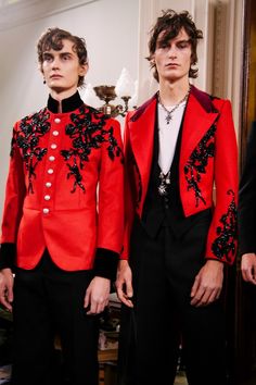 The Capitol Hunger Games, Capitol Hunger Games, Hunger Games Capitol, Capitol Couture, High Fashion Couture, Drag King, Sarah Burton, China Town, Designer Suits For Men