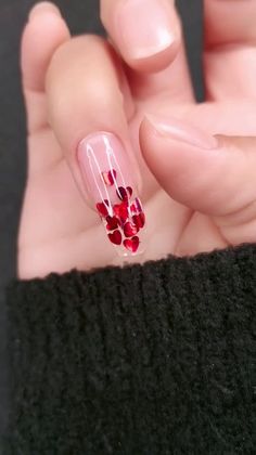 Glow in the Dark Nail Art for Summer Nights and Parties Nails Valentine, Valentines Day Nail, Nails Valentines, Valentine Nails, Nail Designs Valentines, Homecoming Nails Acrylic, Nail Art Designs Videos, Basic Makeup, Nail Art Videos