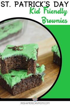 Green frosted brownies with text banner Irish Brownies, Green Frosting, Irish Cooking, Irish Butter, Irish Food, Irish Cream Liqueur, Blogger Photos, Delicious Brownies