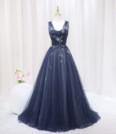 Formal Dresses 2023, Dresses For Drawing, Debut Dress, Ball Dress Ideas, Prom Dress Blue, Dream Prom Dress, Gala Outfit, Blue Prom Dresses, Dance Event