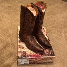 Old Gringo Cowboy Boot M 2971-6 Harper 13” Size -10.5 Color -Rust Width -D Finish Sole- Usado Snow Toe -2006 Heel -Cb Brown Luxury Square Toe Cowboy Boots, Brown Patchwork Cowboy Boots, Crocodile Cowboy Boots, Luxury Brown Knee-high Cowboy Boots, Western Brown Knee-high Boots With Reinforced Heel, Cowboy Outfits, Western Cowboy Boots, Western Cowboy, Western Boots