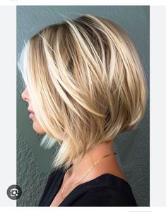 Choppy Layered Bob Straight Hair, Bangs For Round Face Medium Length, French Bob Fine Hair, Layered Hair Bob, Sleek Haircut, 90s Short Bob, Sleek Haircuts, Pixie Cut With Long Bangs, Bun High