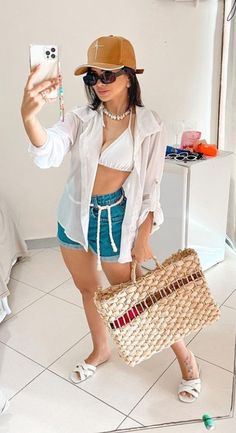 Pool Outfits, Singer Art, Vacation Outfits Women, New Look Fashion, Time Clothes, Pink Swimwear, Bollywood Style, Summer Beach Outfit