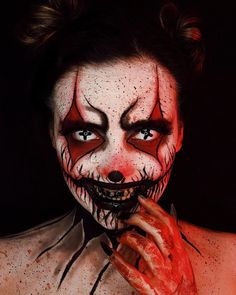 Scary Clown Women, Killer Clown Halloween Costume, Women Halloween Makeup Ideas, Haunted House Makeup Ideas, Killer Clown Makeup Women, Clown Makeup Creepy, Horror Clown Makeup, Killer Clown Makeup, Evil Clown Makeup