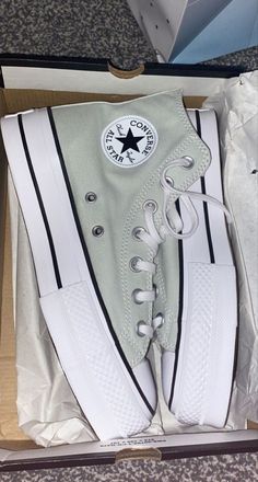 Converse Inspiration, Green Platform Converse, Converse Trendy, Boty Converse, Shoes Preppy, Green Shoe, Shoes For Summer