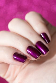 Combinando Esmaltes: Roxo metálico bapho! Dark Fuschia, Fingernails Painted, Purple Nail Polish, I Love Nails, Lip Art, Fabulous Nails, Nail Paint, Nail Art Tutorial, Purple Nails