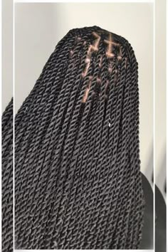 Knotless Twist Braids Medium, Senglanese Twists, Long Twist Braids Hairstyles, Knotless Senegalese Twist, Knotless Twist Braids, Knotless Twists, Knotless Twist, Medium Twist Braids