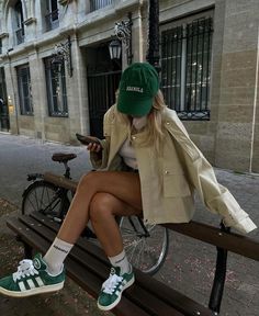 Adidas Shorts Outfit, Green Shoes Outfit, Outfit Campus, Looks Adidas, Adidas Outfit Shoes, Campus Outfit, Sneaker Outfits Women, Adidas Campus 00s, Sneaker Outfits