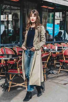 French Chic Outfits, French Style Outfits, Jeanne Damas Style, French Outfits, French Style Clothing, Dress Like A Parisian, Parisian Outfits, Zara Leggings, French Street Fashion