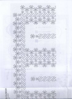 a cross stitch pattern with the letter e in it's center and two smaller letters on