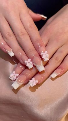 Pearl Pink French Tip Nails, Almond Nails Designs With Bows, Middle Nails Ideas, 15 Nails Ideas Pink, Pink French Tips With Pearls, Pearl And Bow Nails, French Tip Nails Bow, Nails With Bows And Pearls, White French Tips With Bows