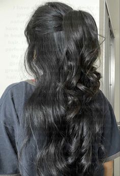 Long Black Hair Updo, 24 Inch Hair, Extension Styles, Black Wavy Hair, Latina Makeup, Yule Ball, Work Fits, Hairstyles For Layered Hair, Long Dark Hair