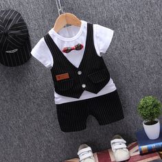 Tshirt And Shorts, Plaid Outerwear, Winter Outfits For Girls, Kids Wedding, Baby Boy Clothing Sets, Comfortable Outfit, Cotton Clothes, Kids Fashion Clothes