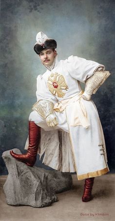 Imperial Russia Aesthetic, Russian Royalty Fashion, Colorized Historical Photos, Imperial Fashion, Russian Wedding, Costume Ball