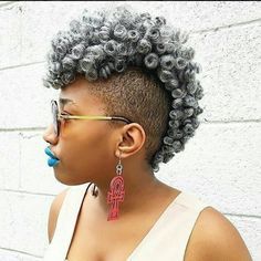 Cute and Curly Mohawks - 23 Mohawk Hairstyles For When You Need To Channel Your Inner Rockstar Rockstar Hairstyles, Best Crochet Hair, Long Hair Shaved Sides, Shaved Hair Designs