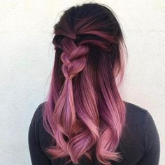 Cabelo pink em degradê - ótima opção pra quem tem preguiça de retocar a raiz Gold Ombre Hair, Rose Gold Hair Ombre, Trendy We Fryzurach, Neon Hair, Hair Color Pastel, Super Hair, Trendy Hair Color