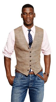 Mens Vest for Engagement Photos Engagement Outfit For Man, Gentlemans Guide, Chaleco Casual, Checkered Jacket, Vest And Tie, Engagement Outfits, Mens Vests