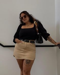 albinho de abril com os maiores hits do mês 💫 Closet Minimalist, Tatoo Inspiration, Everyday Fits, Midsize Fashion, Photos Inspo, Summer Fits, Mid Size, Curvy Outfits, Outfit Inspirations