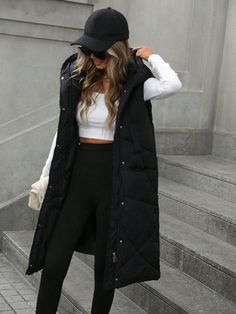 Scarf Winter Outfit, Casual Minimalist Style, Winter Outfit Ideas For Women, Long Padded Coat, Scarf Outfit Winter, Outerwear Women Winter, Padded Vest, Winter Outfit Ideas, Trendy Outfits Winter