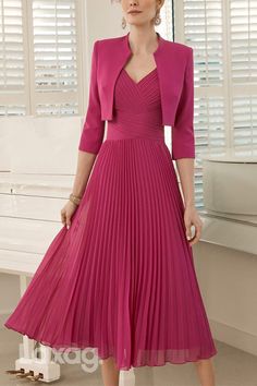 Wedding Guest Dress Styles, Mom Dresses, Homecoming Formal Dresses, What Shoes To Wear, Women's A Line Dresses, Elegant Cocktail Dress, Mother Bride, Mother Of The Bride Dress, Mother Of Bride