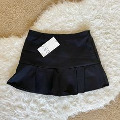 Brand New With Tag, Never Worn Size M But Can Fit S Side Zipper Looks Like A Skirt But Has Interior Shorts Can Match With A Lot Of Other Outfits! Short Pleated Bottoms For Night Out, Casual Pleated Shorts For Night Out, Zara Stretch Summer Skort, Trendy Fitted Zara Skort, Summer Night Out Skirt With Pockets, Zara Mini Bottoms For Night Out, Zara Mini Length Bottoms For Night Out, Zara Elastic Waistband Skirt, Casual Skort With Pockets For Party